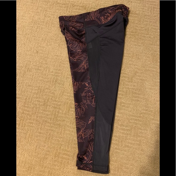 NWOT🏃‍♀️Addidas Climalite High Waisted Capris - Picture 4 of 8